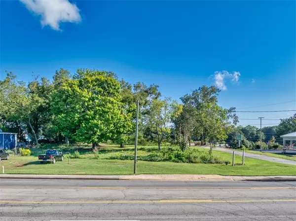 Gainesville, GA 30504,593 Shallowford RD NW