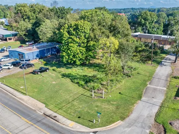 593 Shallowford RD NW, Gainesville, GA 30504