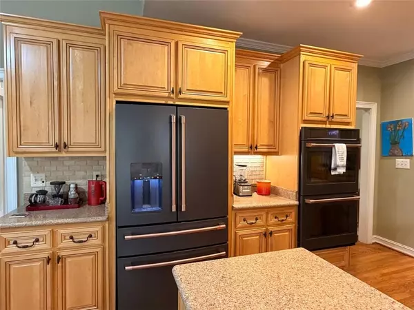 Atlanta, GA 30331,1015 FOREST OVERLOOK TRL SW