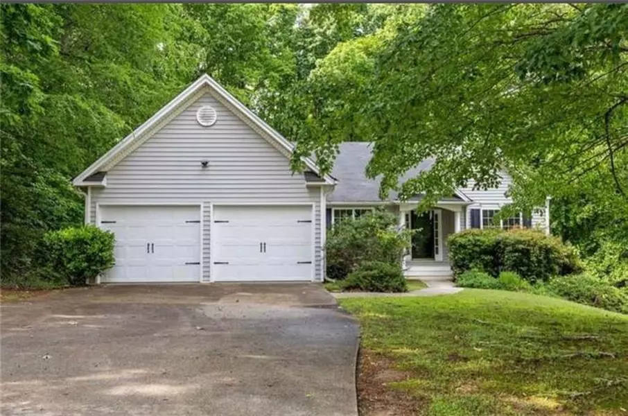 245 London LN, Hiram, GA 30141