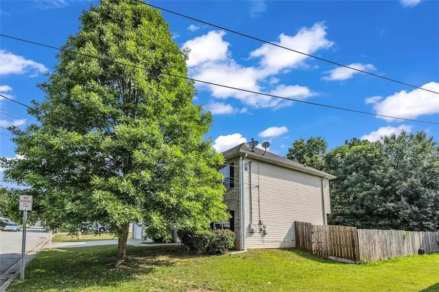 2163 Mulberry LN, Lithonia, GA 30058