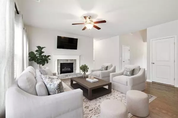 6215 Vista Crossing WAY, Cumming, GA 30028