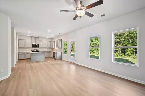 Woodstock, GA 30189,422 Lanier CIR