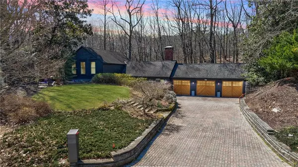 Atlanta, GA 30327,1110 Vernon Springs CT