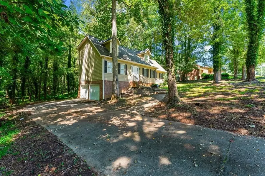 5515 DEER RUN DR SW, Conyers, GA 30094