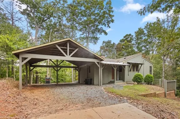 253 Zenith TRL, Ellijay, GA 30540