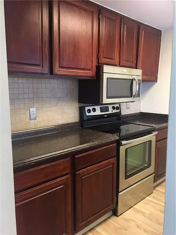 Atlanta, GA 30326,3481 NE LAKESIDE DR NE #905