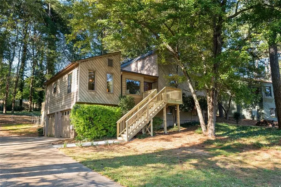 163 Castleair CT NE, Kennesaw, GA 30144