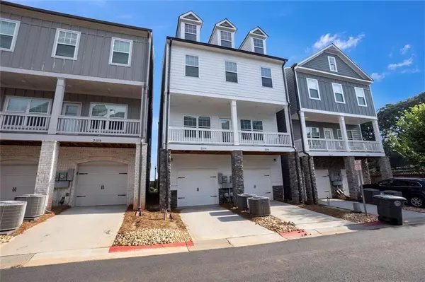 2106 Irvin CT, Kennesaw, GA 30144