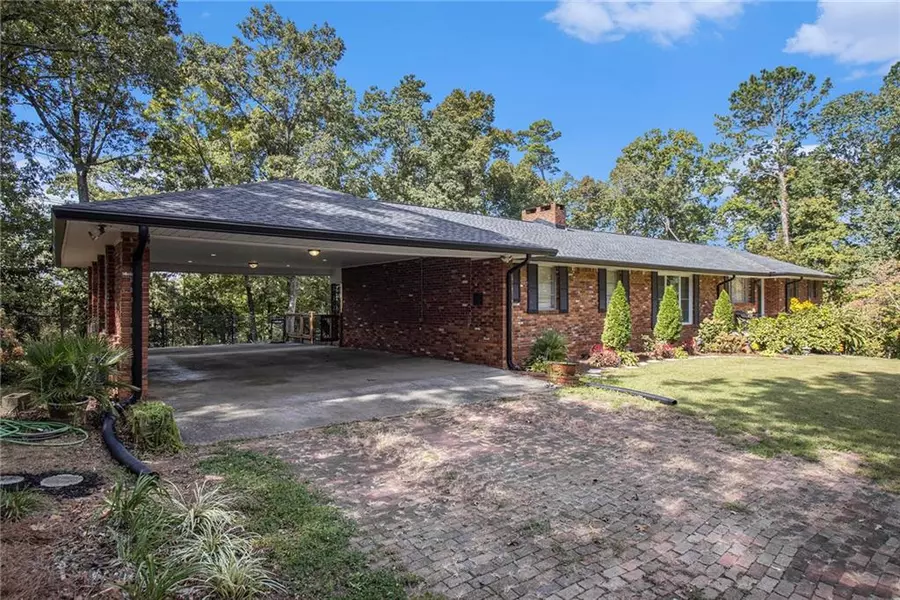 111 Lewis DR SE, Calhoun, GA 30701