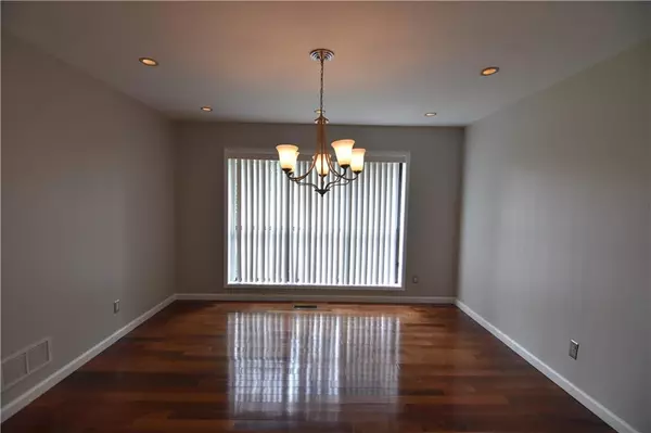 Marietta, GA 30062,3765 Cochran Lake DR