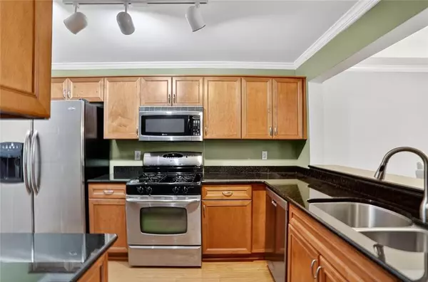 Atlanta, GA 30308,220 Renaissance Pkwy NE #2204