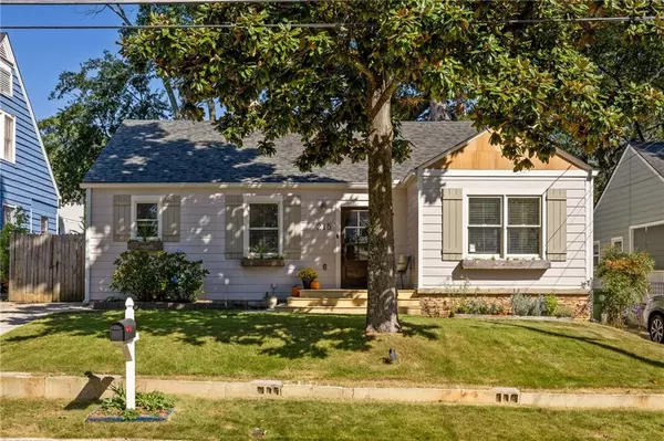 215 Sisson AVE NE, Atlanta, GA 30317