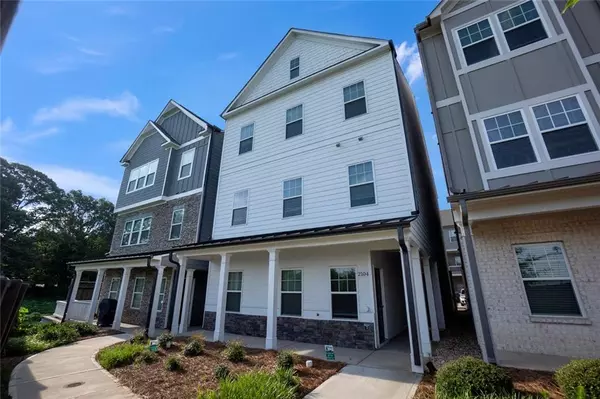 2104 Irvin CT, Kennesaw, GA 30144