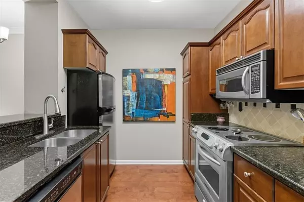 Atlanta, GA 30327,2405 River Green DR NW