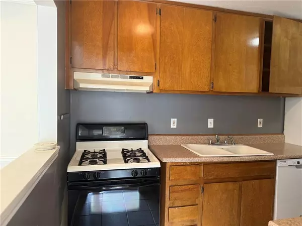 Decatur, GA 30030,1179 Church St #N