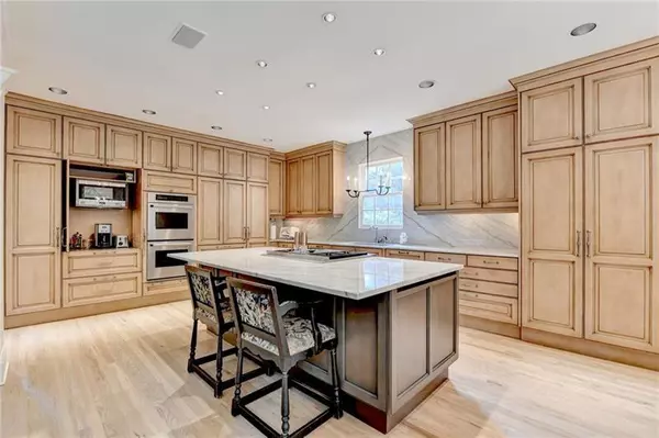 Alpharetta, GA 30022,140 Old Sandhurst LNDG