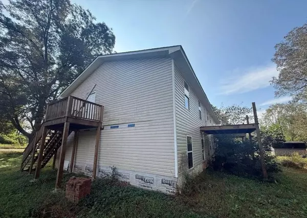 57 Mill ST, Cave Spring, GA 30124