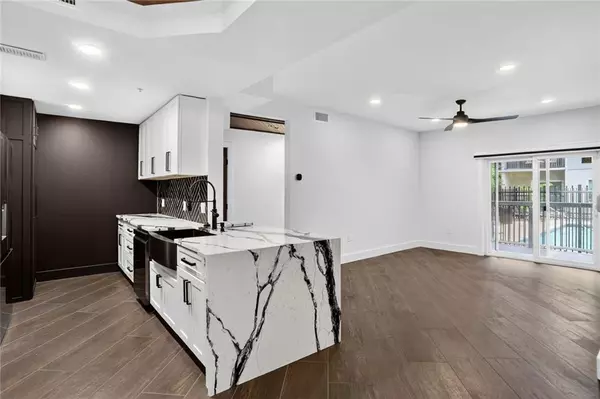 Atlanta, GA 30309,1074 Peachtree WALK NE #B106