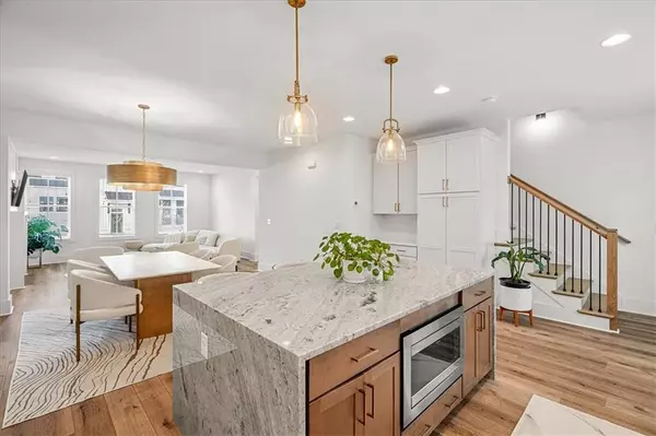 Atlanta, GA 30328,5862 Westin RD