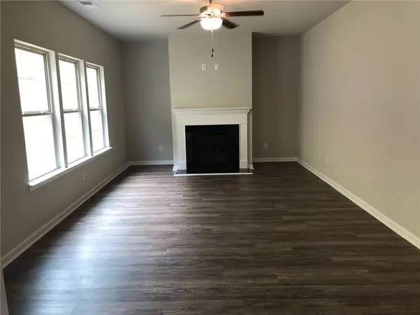 Canton, GA 30114,213 Creek View PL