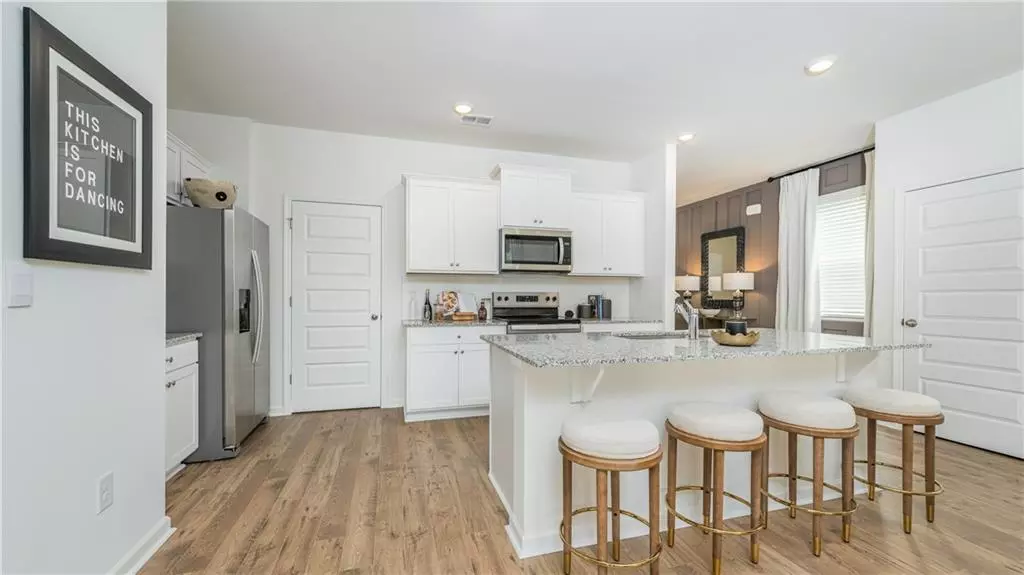 5451 Baybrook CIR, College Park, GA 30349