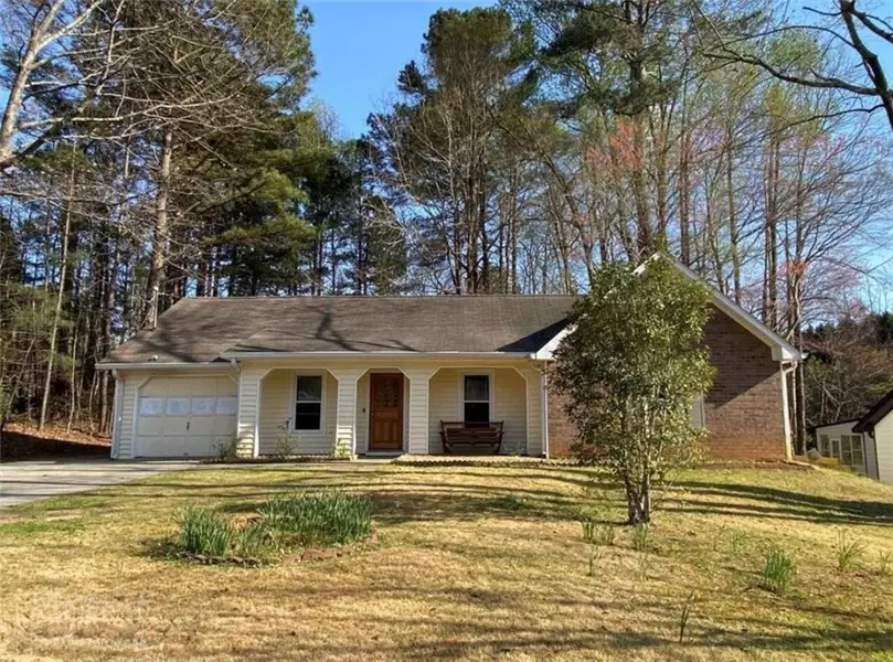 1232 Daniel LN, Lawrenceville, GA 30046