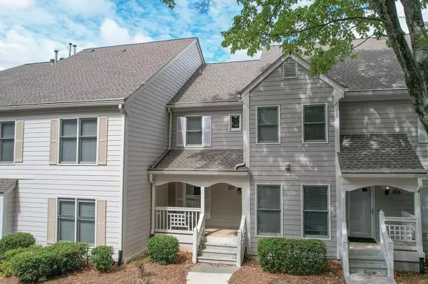 Atlanta, GA 30328,307 Hollyfax CIR