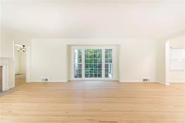 Atlanta, GA 30305,200 W Paces Ferry RD NW