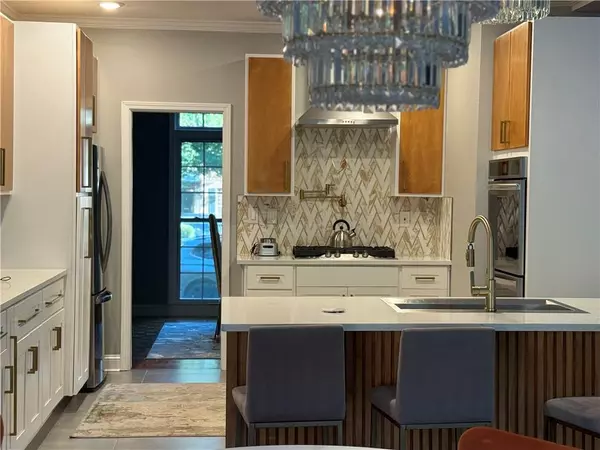 Atlanta, GA 30327,3508 PACES NW