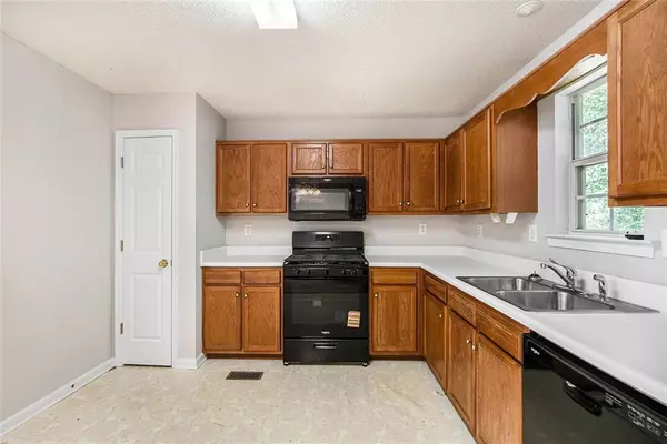 Douglasville, GA 30135,6560 Chickasaw DR