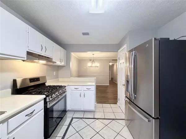 Atlanta, GA 30350,208 Woodcliff DR