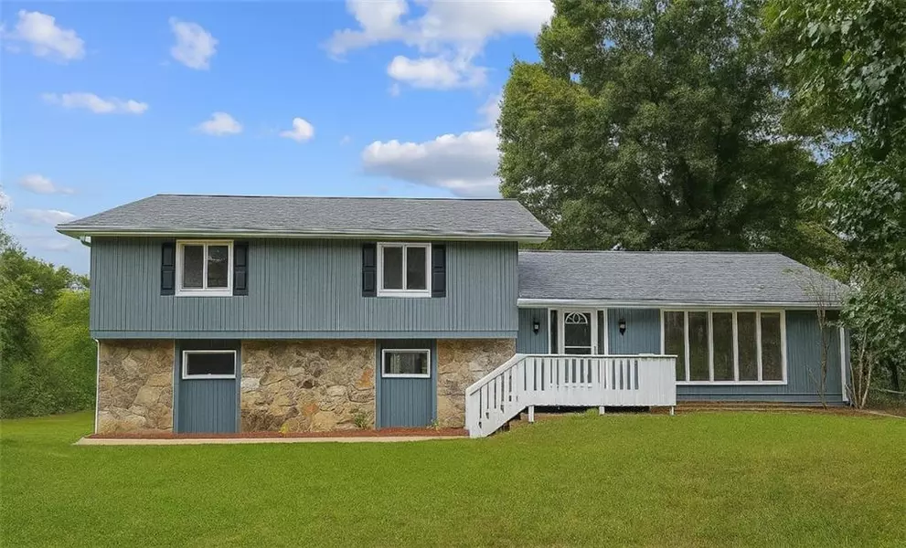 522 Foxmoor DR SW, Lilburn, GA 30047