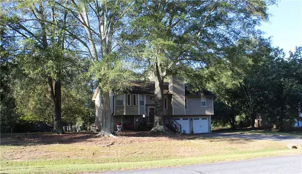Auburn, GA 30011,2063 Blackberry LN