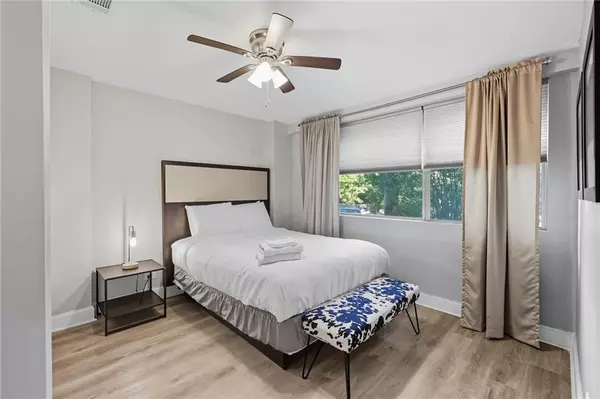 Atlanta, GA 30319,3645 Peachtree RD NE #204