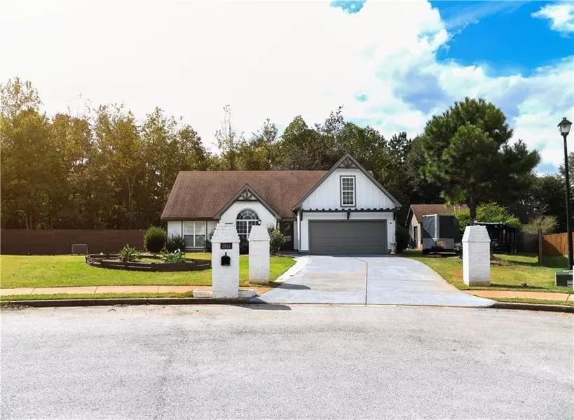 5644 Mohave CT, Flowery Branch, GA 30542