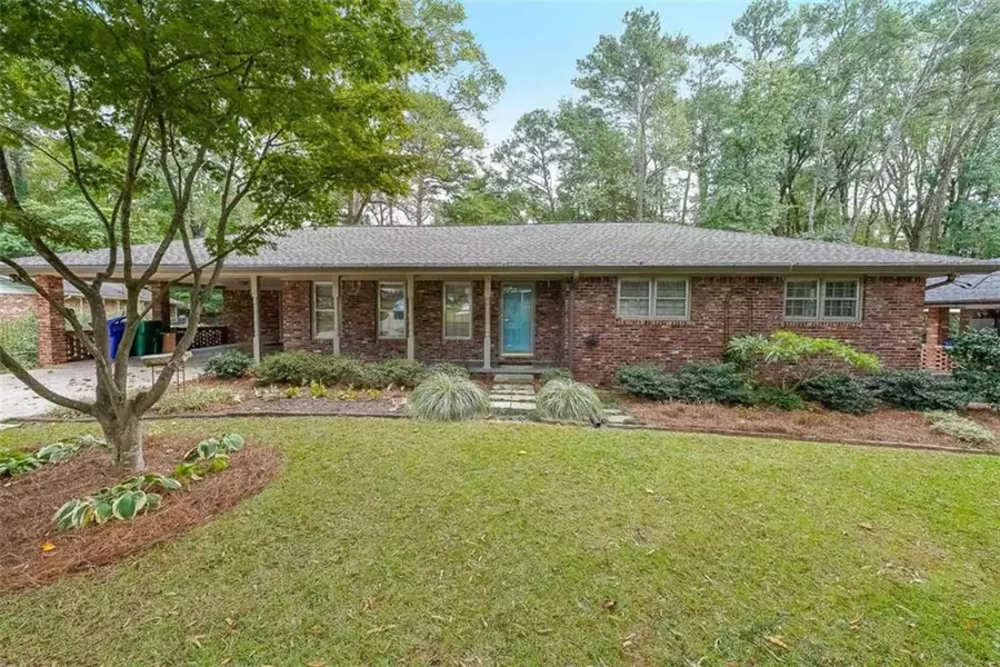 1445 Linkwood LN, Decatur, GA 30033