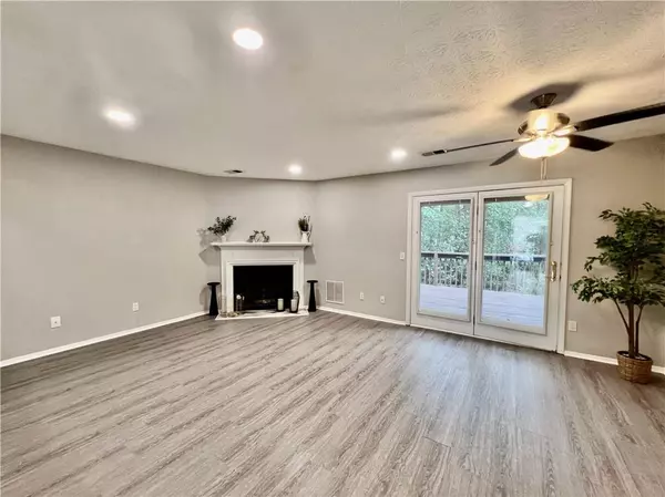 Atlanta, GA 30350,1502 Queen Anne CT