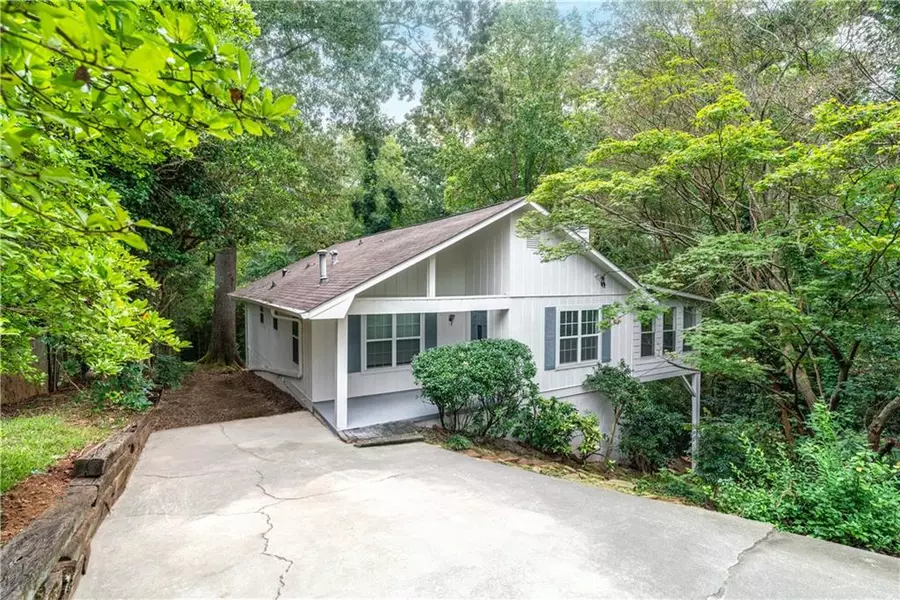 819 Gardenia LN, Decatur, GA 30033