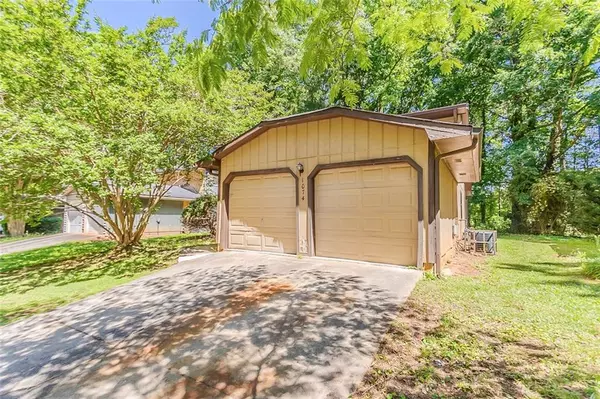 Stone Mountain, GA 30083,1074 Cherokee HTS