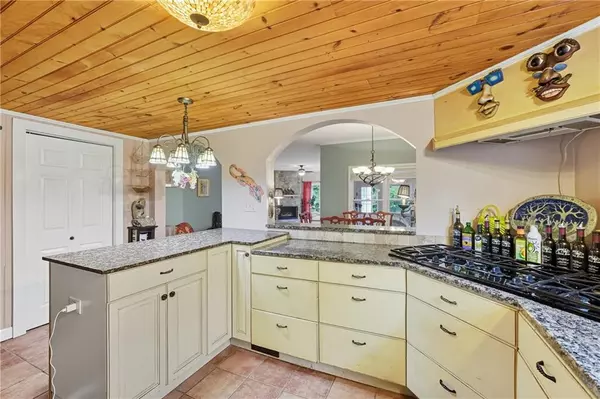 Dahlonega, GA 30533,315 Church ST