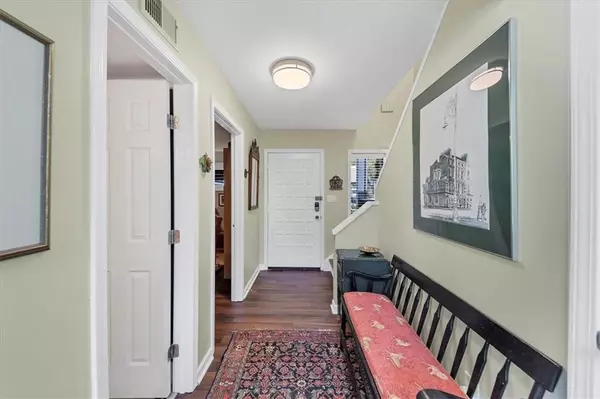 Atlanta, GA 30328,45 Forrest PL