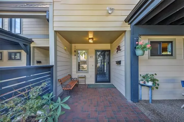 Atlanta, GA 30328,45 Forrest PL