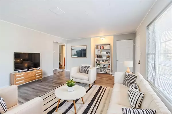 Atlanta, GA 30331,238 Howell DR SW