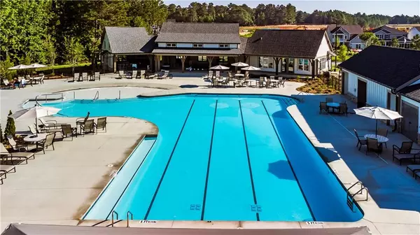 Hoschton, GA 30548,847 Crystal Lake Pkwy