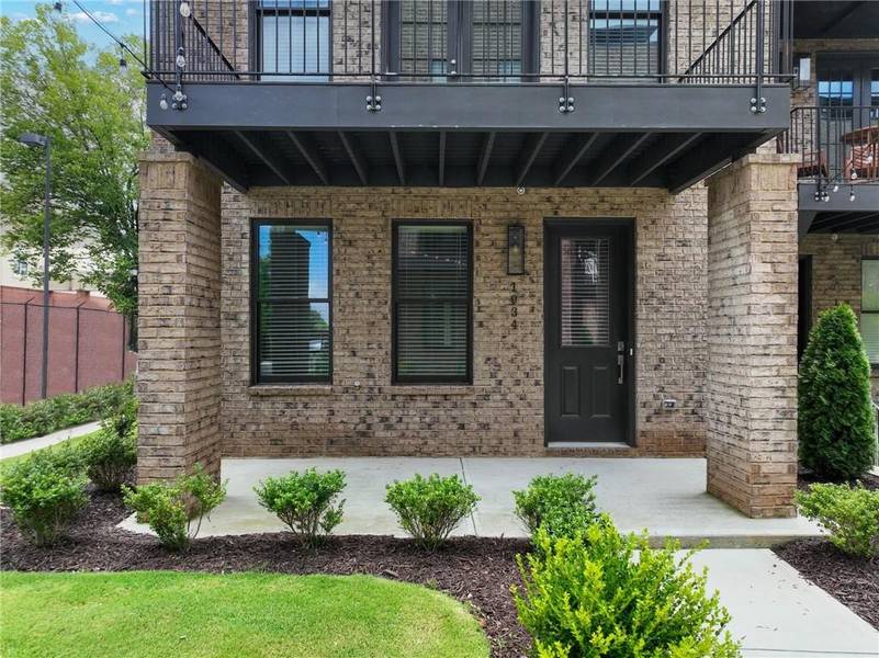 1034 Robert Smalls WAY, Atlanta, GA 30318