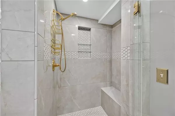 Roswell, GA 30076,200 Bent Grass DR