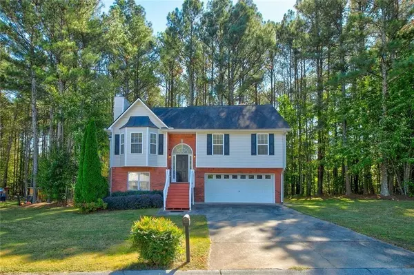 54 Greatwood DR, White, GA 30184