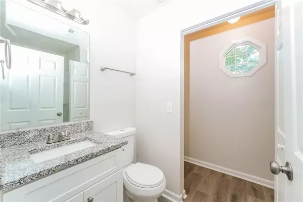 Stone Mountain, GA 30083,884 Third ST