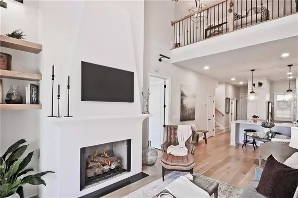 Roswell, GA 30075,220 Creek View LN